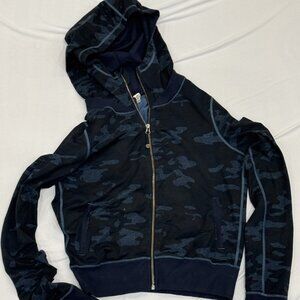Lululemon Camo Full-Zip Hoodie – Navy/Black – Size 8